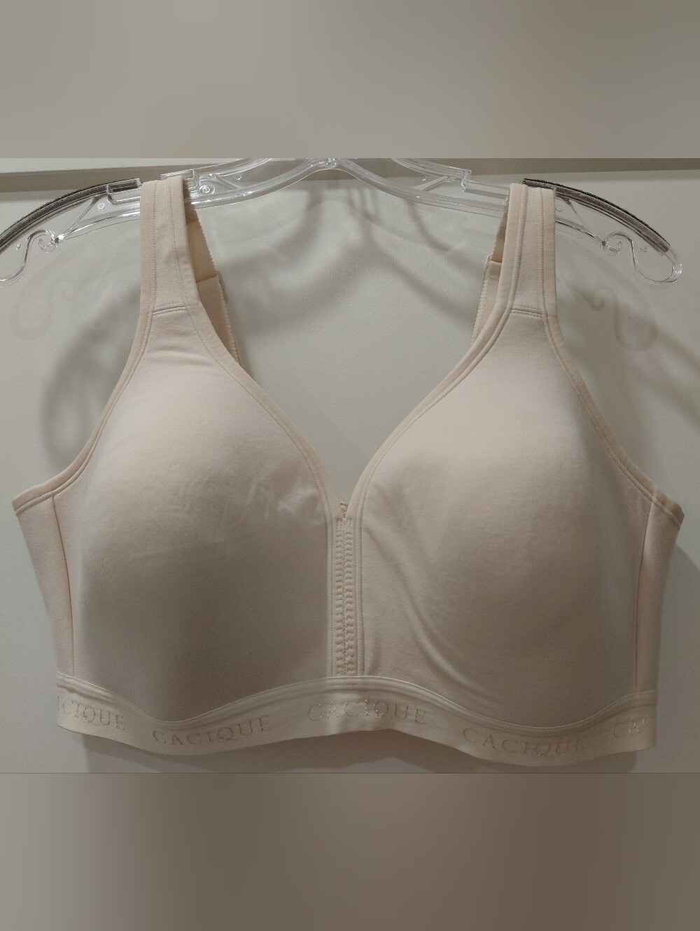 Cacique Sz 42D Light Nude Wireless Comfort Bra. Pictures Of Hooks Included.